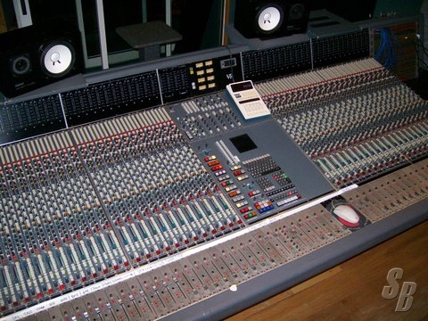 Listing - NEVE VR 60 LEGEND CONSOLE WITH FLYING FADERS - Detail ...